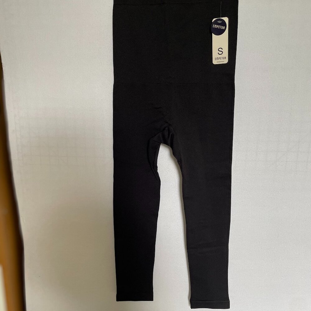 Empetua High-Waisted Capri Compression Leggings Seamless Gusset,  SMALL